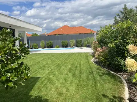 Eladó családi ház, Csömör 4 szoba 200 m² 439.9 M Ft