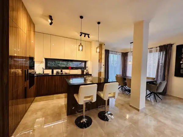 Eladó új építésű családi ház, Budapest, III. kerület 5 szoba 258 m² 365 M Ft