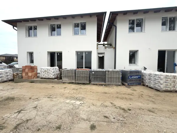 Eladó új építésű sorház, Vác 4 szoba 92 m² 97.5 M Ft