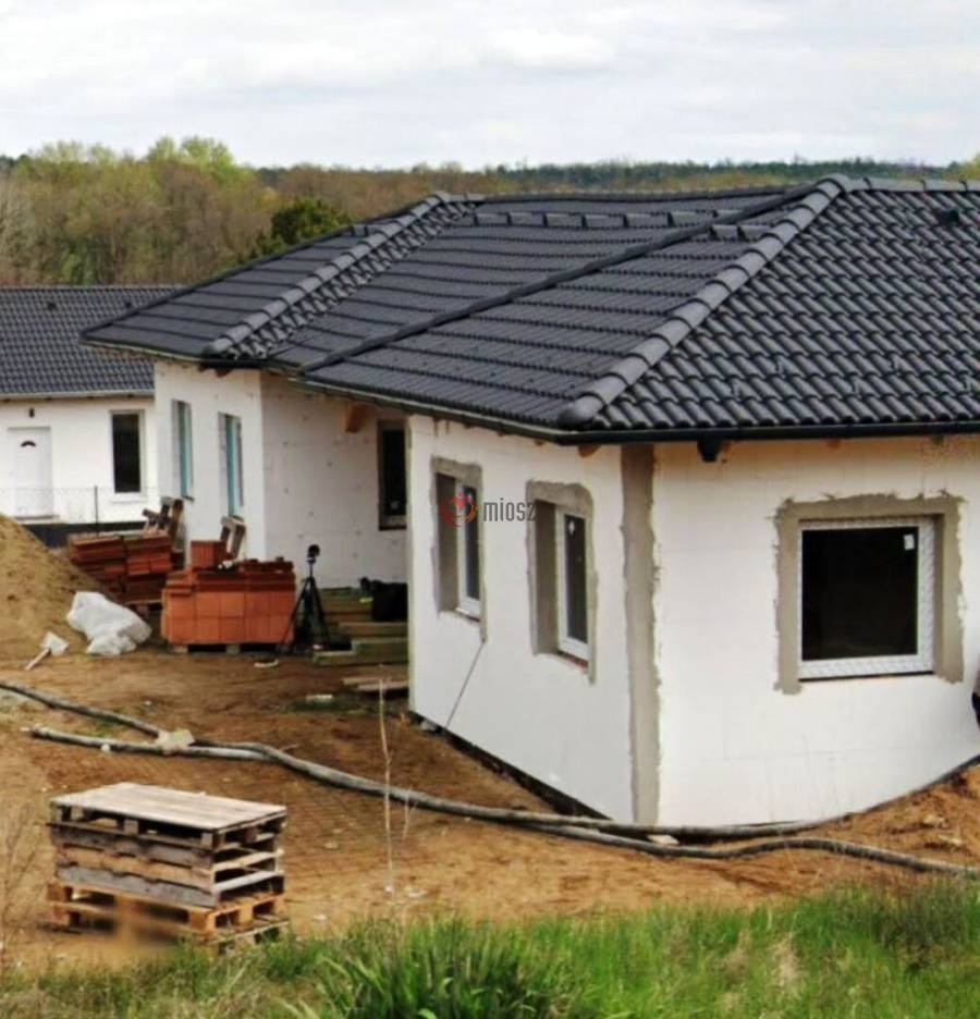 eladó újépítésű családi ház, Erdőkertes