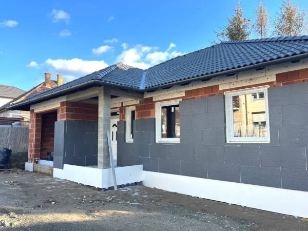 eladó újépítésű családi ház, Gödöllő