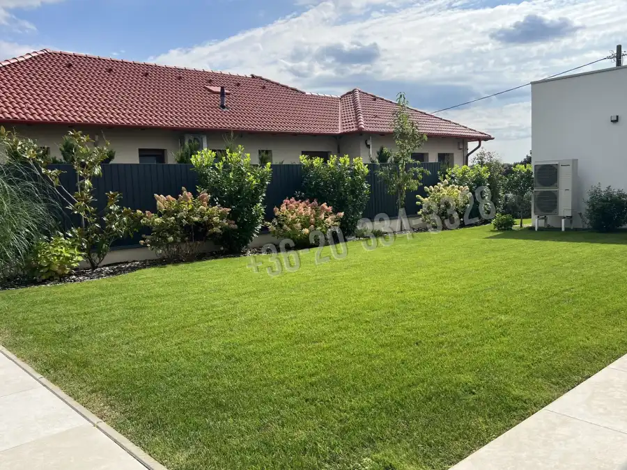 eladó újszerű családi ház, Csömör